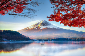 富士河口湖町、世界で最も居心地の良い都市10選に選出：Booking.com Traveller Review Awards 2024